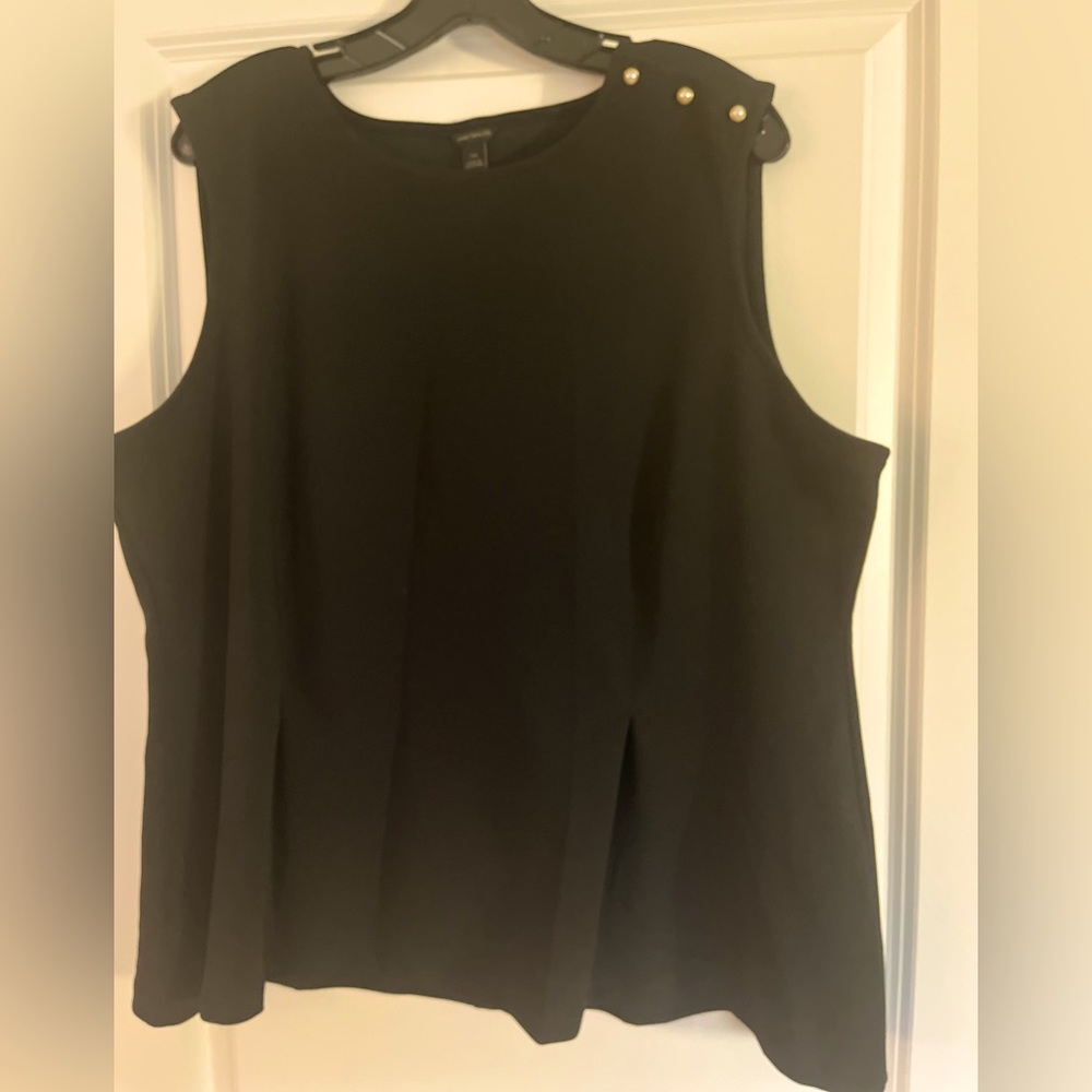 Black Ann Taylor XXL shell with pearl detail